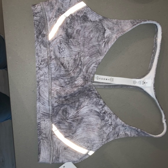 Lululemon Reflective Bra (LAB) - Picture 2 of 5